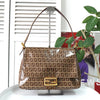 Fendi Mamma Bucket Zucchino 涂层帆布单肩包 驼色