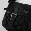 プラダ トライアングルロゴ ナイロン / レザー ショルダーバッグ メッセンジャーバッグ ブラック