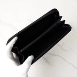 プラダ サフィアーノ レザー 三角プレート ラウンドジップ 長財布 ブラック - NEWSED