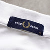 Fred Perry 徽标刺绣白色短袖 Polo 衫