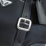 プラダ トライアングルロゴ テスート ポコノ ナイロン レザー トートバッグ ブラック - NEWSED