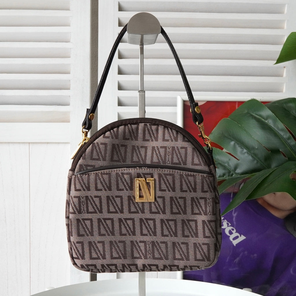 Valentino Vintage Diana 尼龙帆布棕色手提包/迷你包