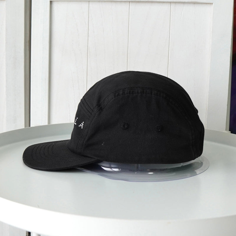 エムエムシックス メゾンマルジェラ スタッズ ロゴ ベースボール キャップ 帽子 ブラック - NEWSED