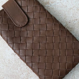 ボッテガ ヴェネタ イントレチャート レザー マルチケース ブラウン - NEWSED