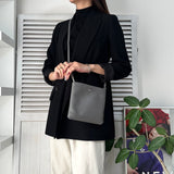 ヴィヴィアン ウエストウッド オーブ レザー ショルダーバッグ ポシェット グレー - NEWSED