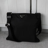 プラダ ポコノ テスートナイロン / サフィアーノレザー トライアングルロゴ ショルダーバッグ ブラック - NEWSED