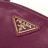 Prada Saffiano 皮革三角形徽标迷你单肩包（紫色）