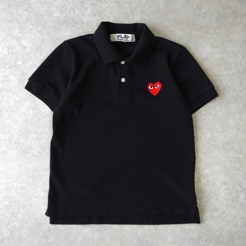 プレイ コムデギャルソン ハートロゴ 半袖ポロシャツ ブラック
