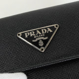 プラダ サフィアーノ レザー トライアングルロゴ 二つ折り財布 ブラック - NEWSED
