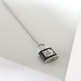 ヴィヴィアン・ウエストウッド 南京錠モチーフ オーブロゴ ネックレス シルバー×ブラック - NEWSED