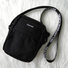 Supreme Logo 尼龙黑色 Pochette 单肩包