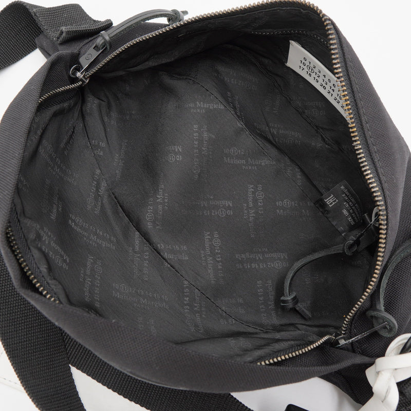 正規品　マルジェラ　ボディバッグ・ウエストバッグ　四つタグ メゾン マルジェラ 4ステッチ 四つタグ ウエストポーチ ボディバッグ