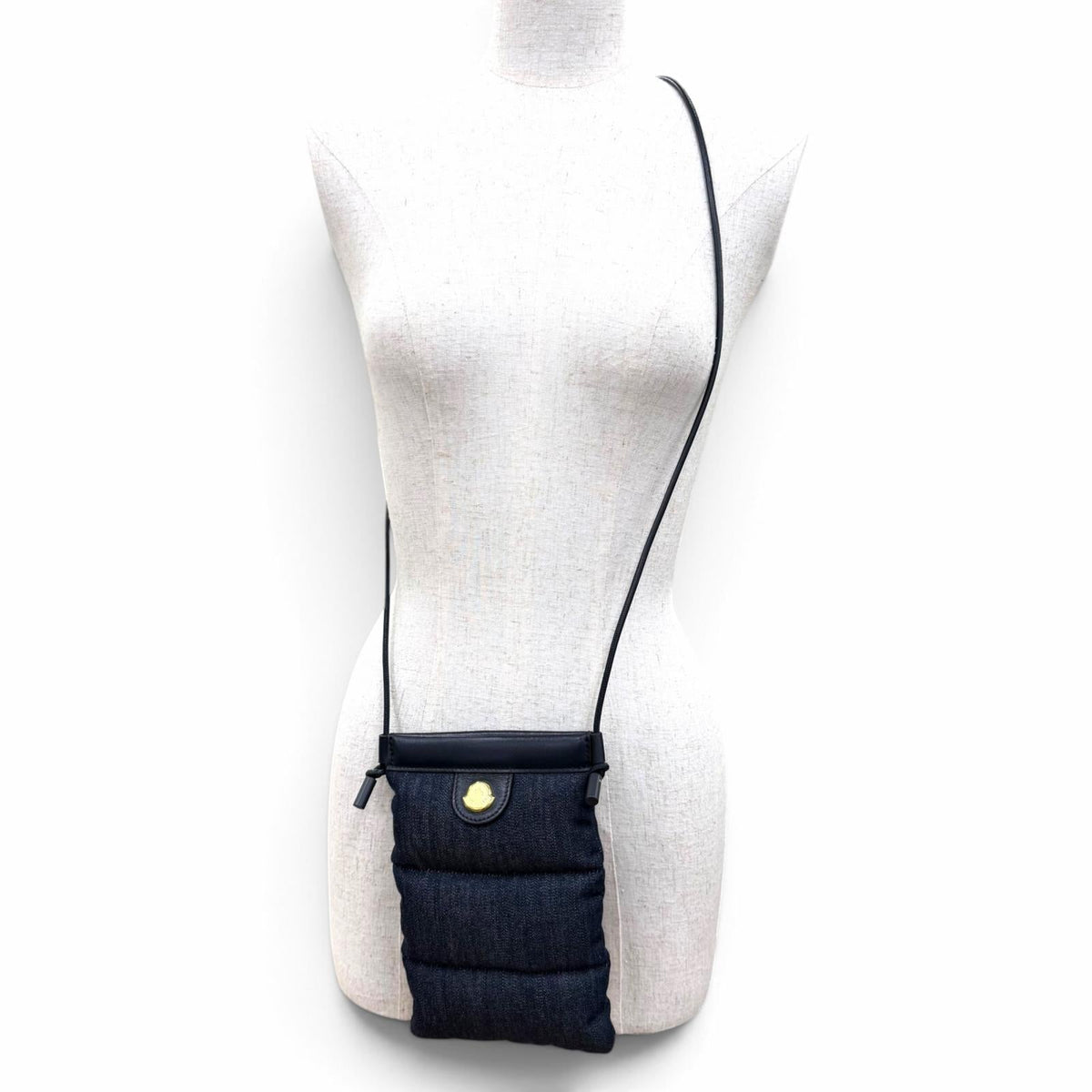 モンクレール PUFFY PHONE CASE フォンケース ショルダーバッグ インディゴ レディース - NEWSED