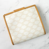 セリーヌ マカダム PVC / レザー 二つ折り財布 ホワイト / ベージュ - NEWSED