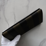 フェンディ ペカン PVC / レザー 二つ折り長財布 ブラック / ブラウン - NEWSED