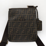 フェンディ ズッカ PVC/レザー ショルダーバッグ カーキ / ブラウン 7VA214 - NEWSED