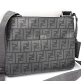 フェンディ ズッカ PVC ショルダーバッグ グレー 7VA247 - NEWSED