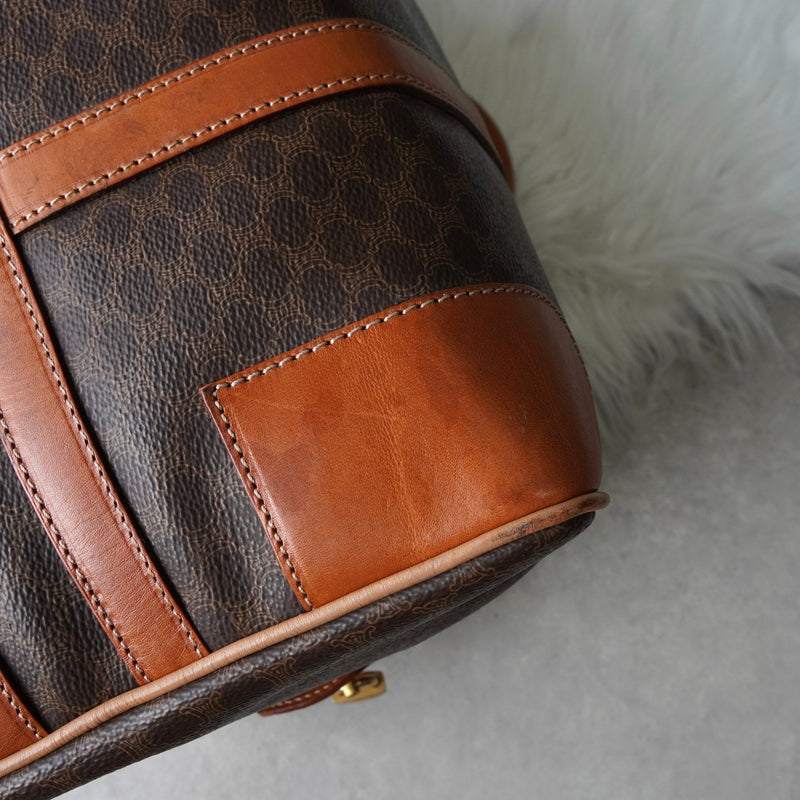 セリーヌ ヴィンテージ マカダム PVC ボストンバッグ トラベルバッグ ブラウン - NEWSED