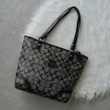 コーチ シグネチャー PVC トートバッグ ブラック F18917 - NEWSED