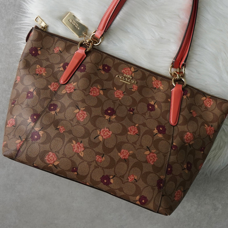 コーチ シグネチャー フラワー PVC トートバッグ ベージュ F66880 - NEWSED