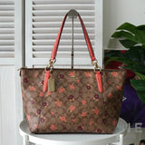 コーチ シグネチャー フラワー PVC トートバッグ ベージュ F66880 - NEWSED