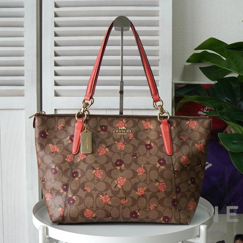 コーチ シグネチャー フラワー PVC トートバッグ ベージュ F66880 - NEWSED