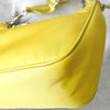 プラダ テスートナイロン / サフィアーノレザー トライアングルロゴ Re-Edition 2005 2WAY ショルダーバッグ ワンショルダーバッグ イエロー