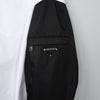 プラダ Re-nylon トライアングルロゴ ナイロン切り替え オーバーサイズ 長袖シャツ シャツジャケット ホワイト / ブラック