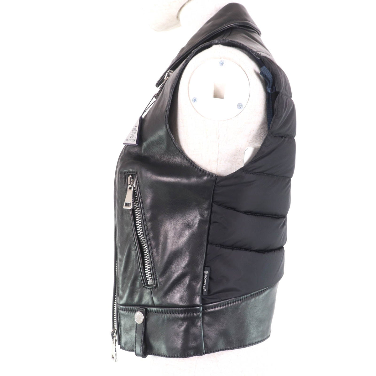 モンクレール RODEIA ロゴボタン付 ZIP UP レザーベスト ダウン ダウンベスト ブラック 0 レディース - NEWSED