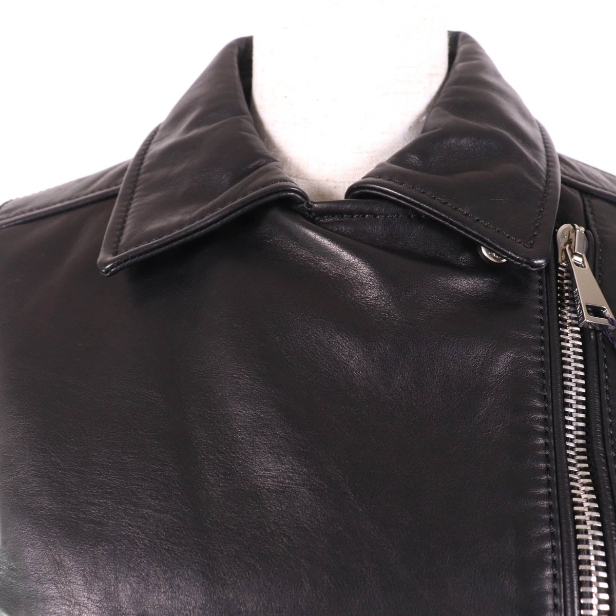 モンクレール RODEIA ロゴボタン付 ZIP UP レザーベスト ダウン ダウンベスト ブラック 0 レディース - NEWSED