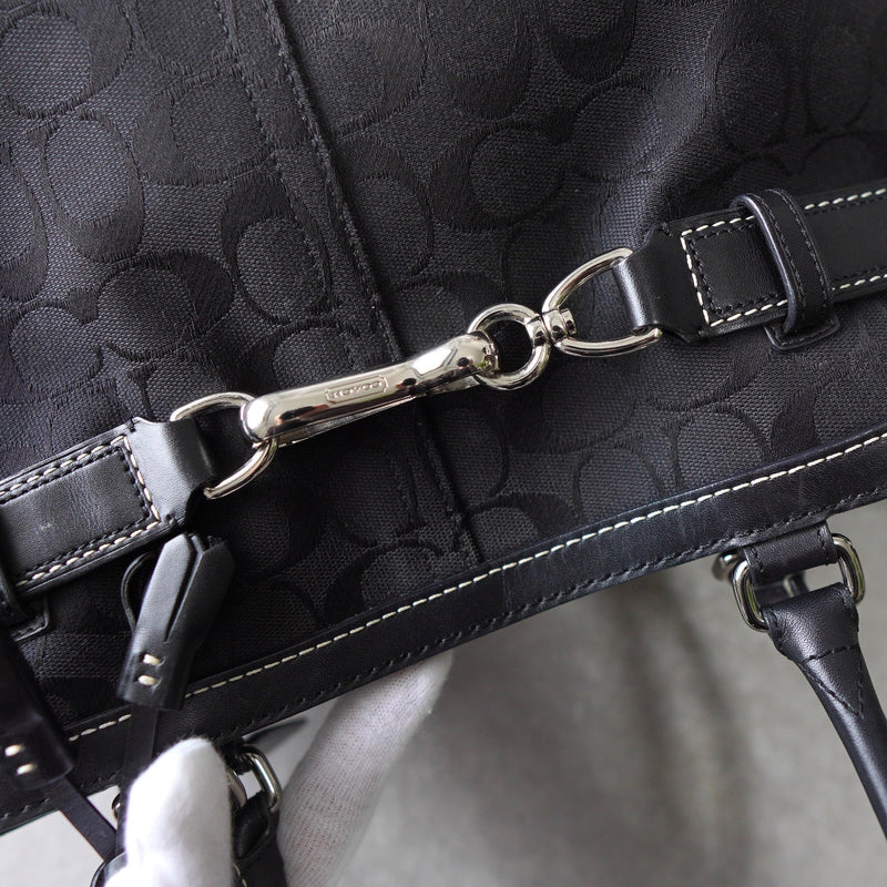 Signature Leather Tote Bag - NEWSED