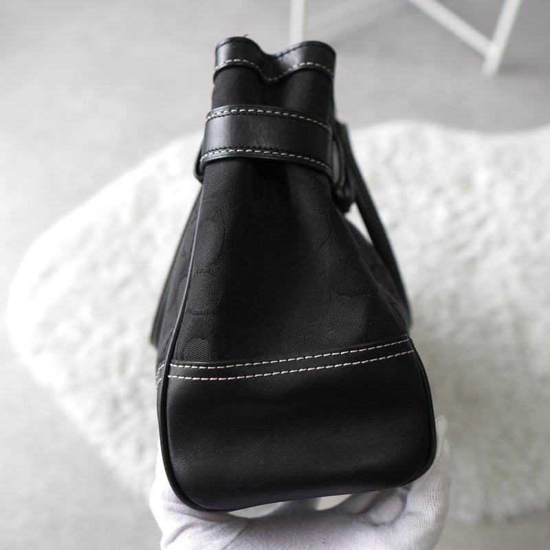 Signature Leather Tote Bag - NEWSED