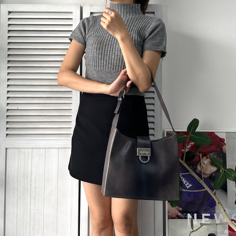 Silver Gancini Leather Shoulder Bag - NEWSED