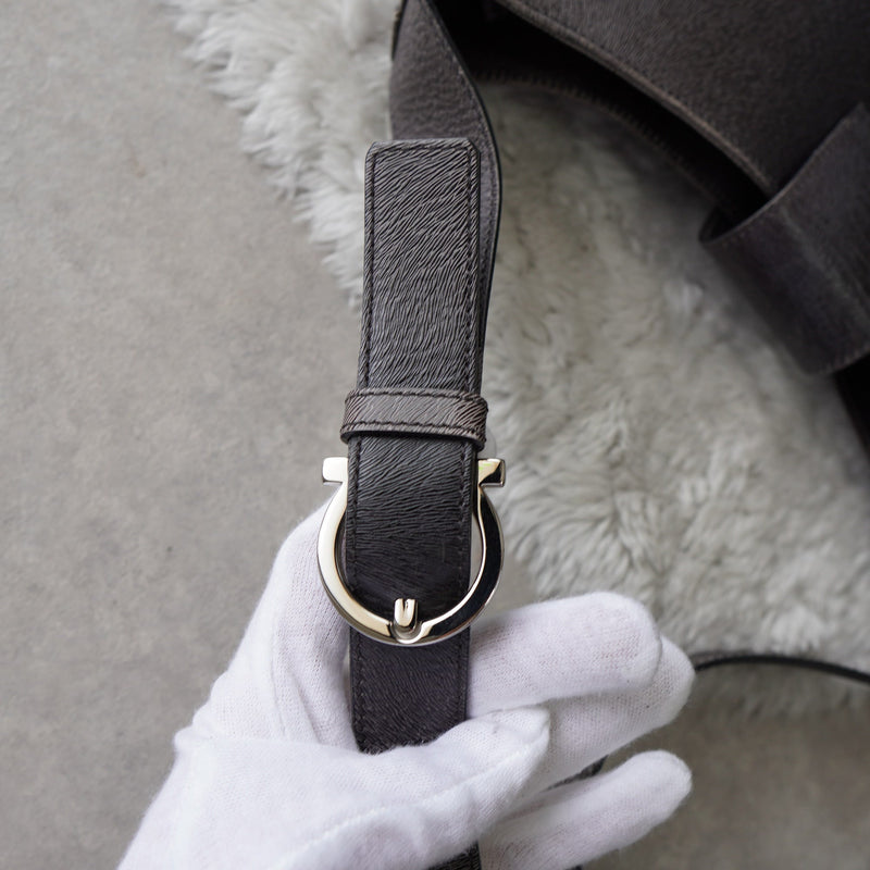 Silver Gancini Leather Shoulder Bag - NEWSED