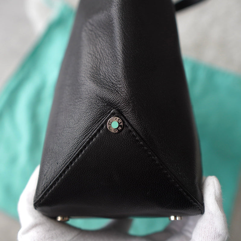 Soft Leather Hand Bag｜Made in Italy - NEWSED