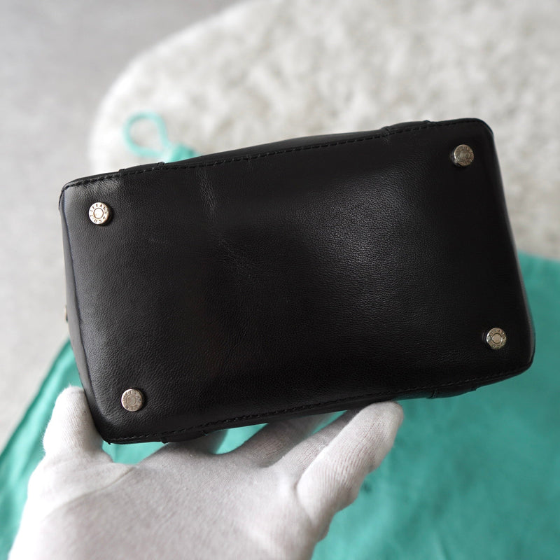 Soft Leather Hand Bag｜Made in Italy - NEWSED