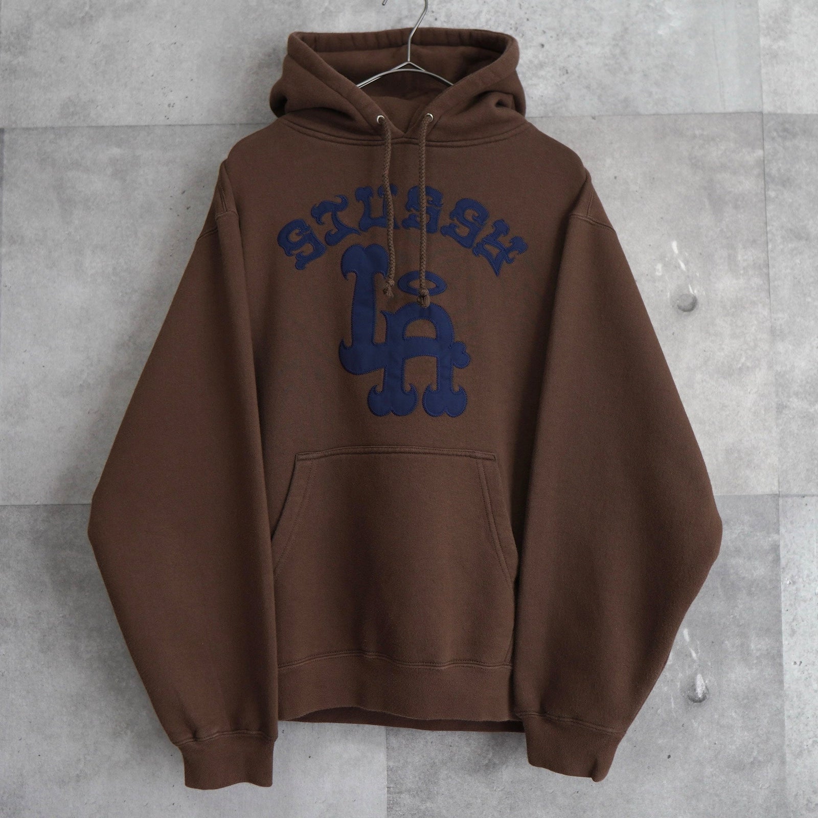 【デッドストック】STUSSY LOS ANGELES パーカー サイズM STUSSY】送料・関税込☆World Tour Hood Zip-Up☆3973713
