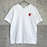 プレイ コムデギャルソン ハートロゴ Tシャツ ホワイト - NEWSED