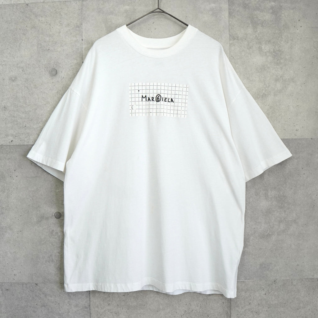 エムエムシックス メゾン マルジェラ ロゴプリント オーバーサイズ Tシャツ ホワイト
