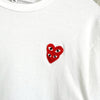 Play Comme des Garçons 白色心形徽标 T 恤