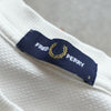 Fred Perry 徽标珠地网眼 T 恤白色