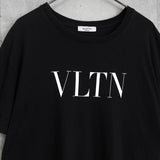 ヴァレンティノ ロゴ Tシャツ ブラック - NEWSED
