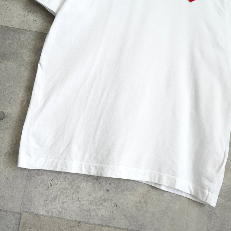 プレイ コムデギャルソン ハート ロゴ Tシャツ ホワイト - NEWSED