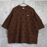 ナイキ × ジャックムス スウッシュ カット Tシャツ ブラウン - NEWSED