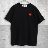 プレイ コムデギャルソン ハートロゴ Tシャツ ブラック / レッド - NEWSED