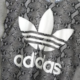 アディダス × ハイク ビッグ トレフォイルロゴ パイソン柄 フレンチスリーブ Tシャツ カーキ レディース - NEWSED