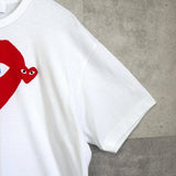 プレイ コム デ ギャルソン ハートロゴ プリント Tシャツ ホワイト - NEWSED