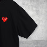 プレイ コムデギャルソン ハートロゴ Tシャツ ブラック / レッド - NEWSED