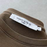 メゾンキツネ カレッジロゴ Tシャツ ブラウンカーキ - NEWSED