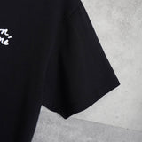 メゾンキツネ 筆記体ロゴ Tシャツ ブラック タグ付き未使用品 - NEWSED